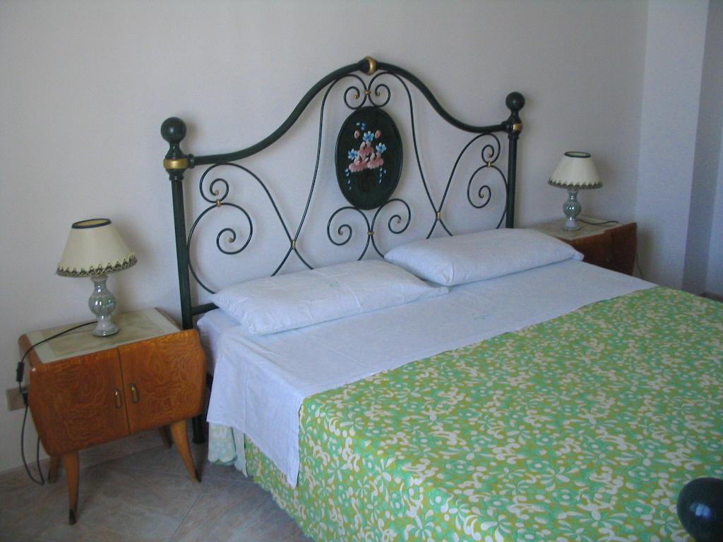 Marycarmen Apartamento Alghero Quarto foto